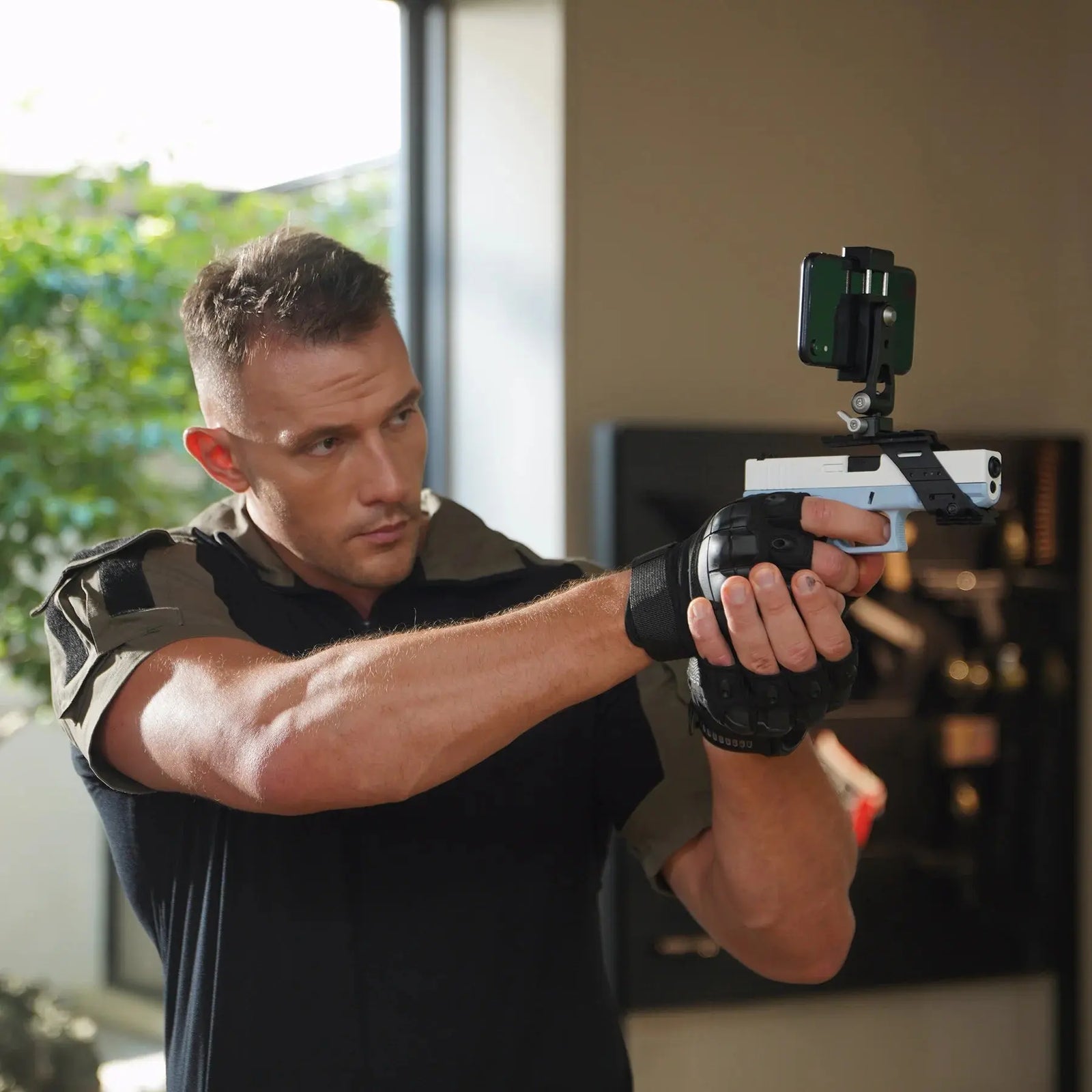WONDERFITTER M17 SMART PISTOL – FEEL EVERY SHOT. THE PHYSICAL RECOIL CONTROLLER FOR MOBILE, TV & VR