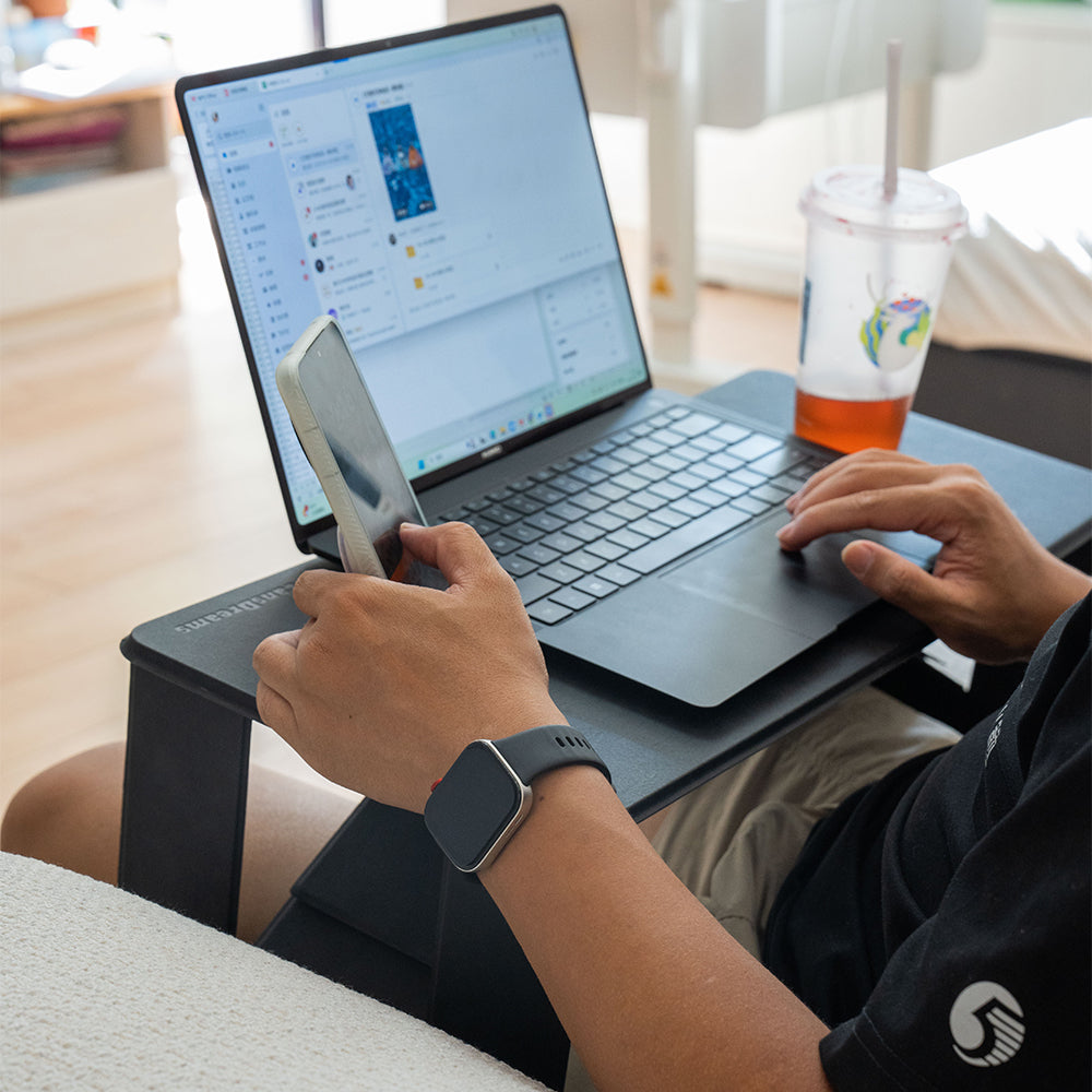 FANSDREAMS M QUICK-FOLD LAP DESK – UNFOLD YOUR WORKSPACE ANYWHERE. THE PAPER-THIN PORTABLE DESK BUILT FOR MODERN LIFE.