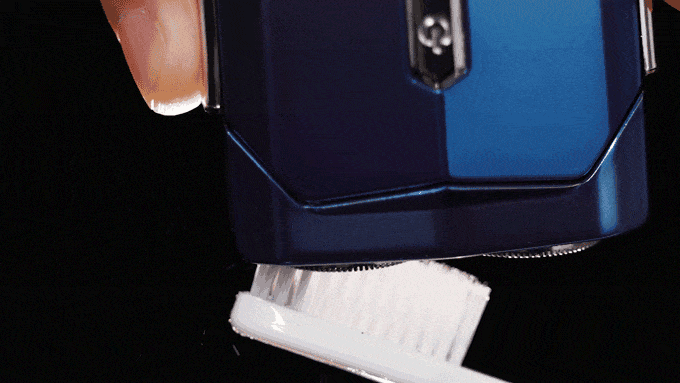 Mech One Razor – Compact Magnetic Razor for Travel &amp; Everyday Use