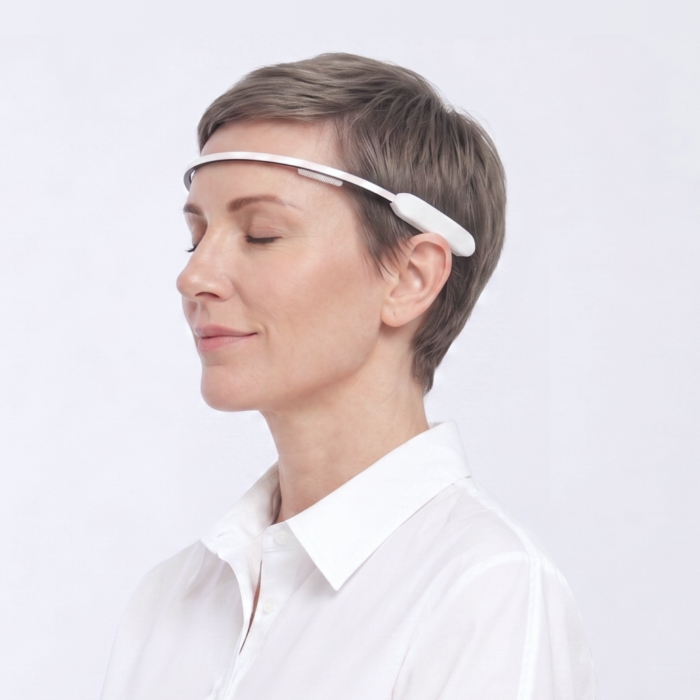 SLEEPAL – FEEL CAL, SLEEP DEEPER. THE WORLD'S FIRST CONTACTLESS BEDSIDE AI SLEEP SYSTEM