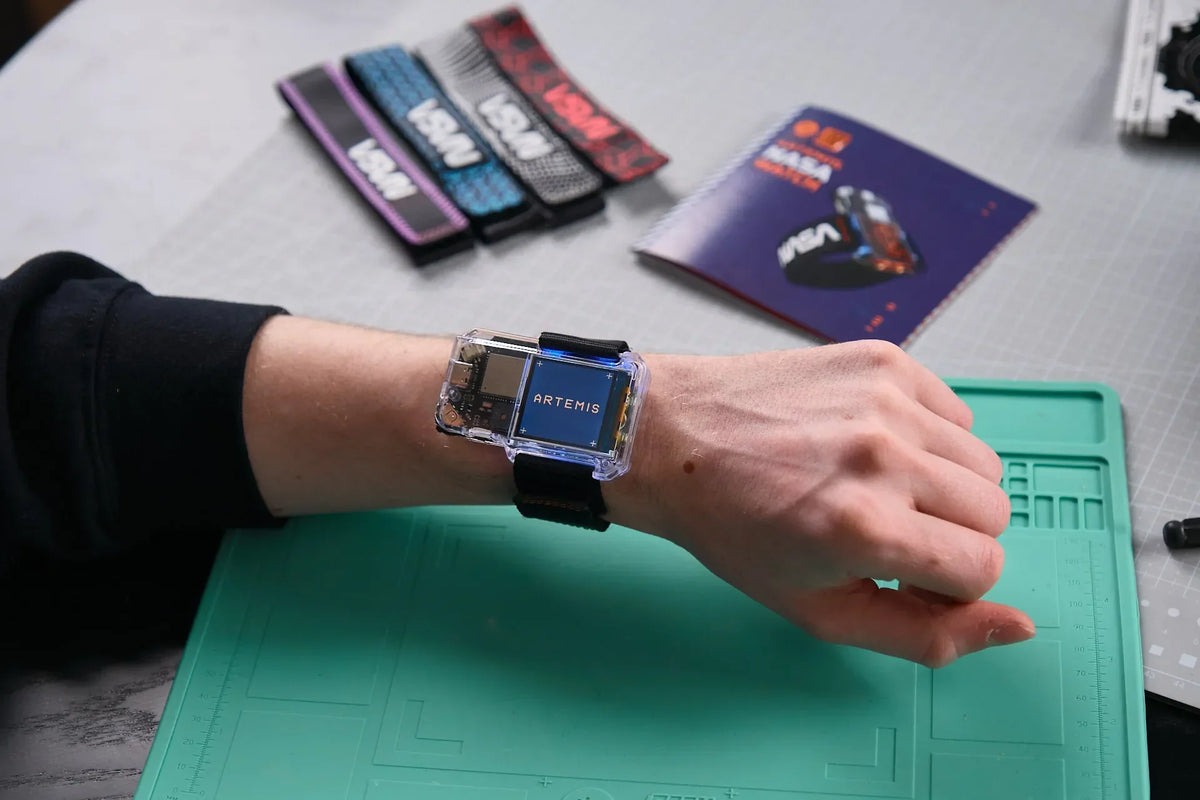 NASA ARTEMIS WATCH 2.0 – BUILD IT, CODE IT, WEAR IT. THE DIY SMARTWATCH THAT TEACHES REAL STEM SKILLS