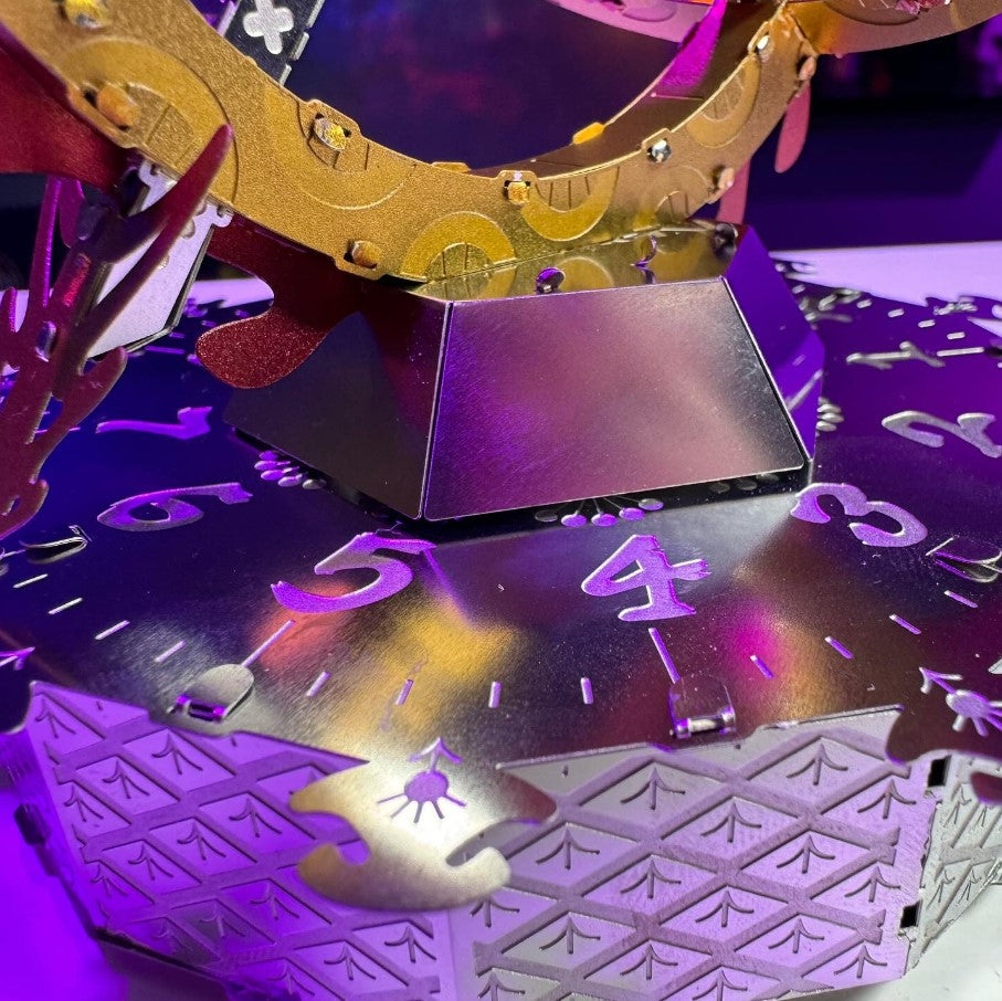 Metal Time Models - Sun Chaser Stylish Clock