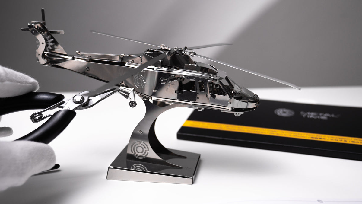 Metal Time Models - Lifting Spirit Helicopter