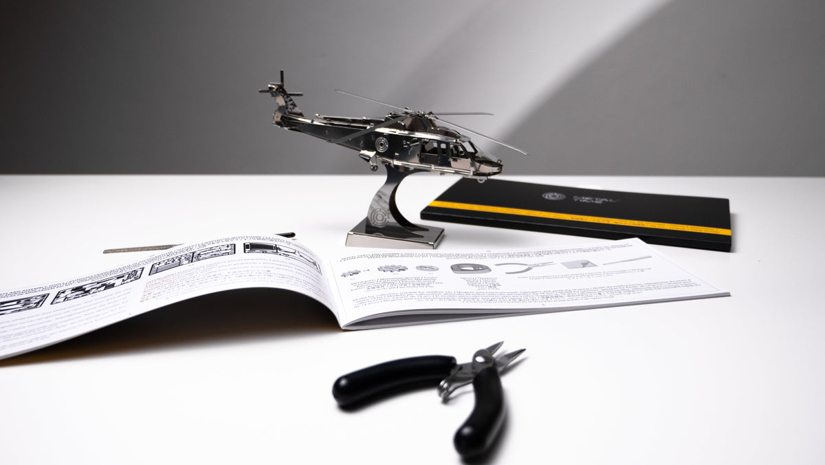 Metal Time Models - Lifting Spirit Helicopter