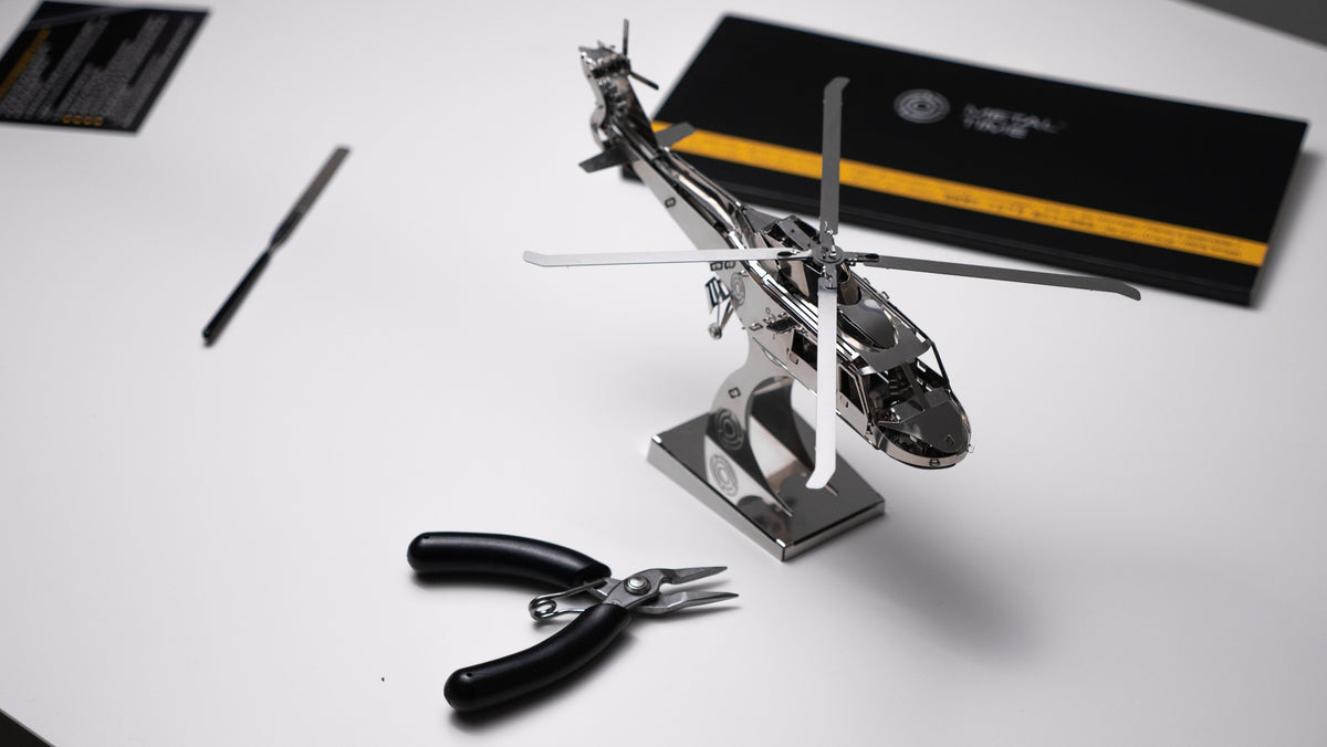 Metal Time Models - Lifting Spirit Helicopter