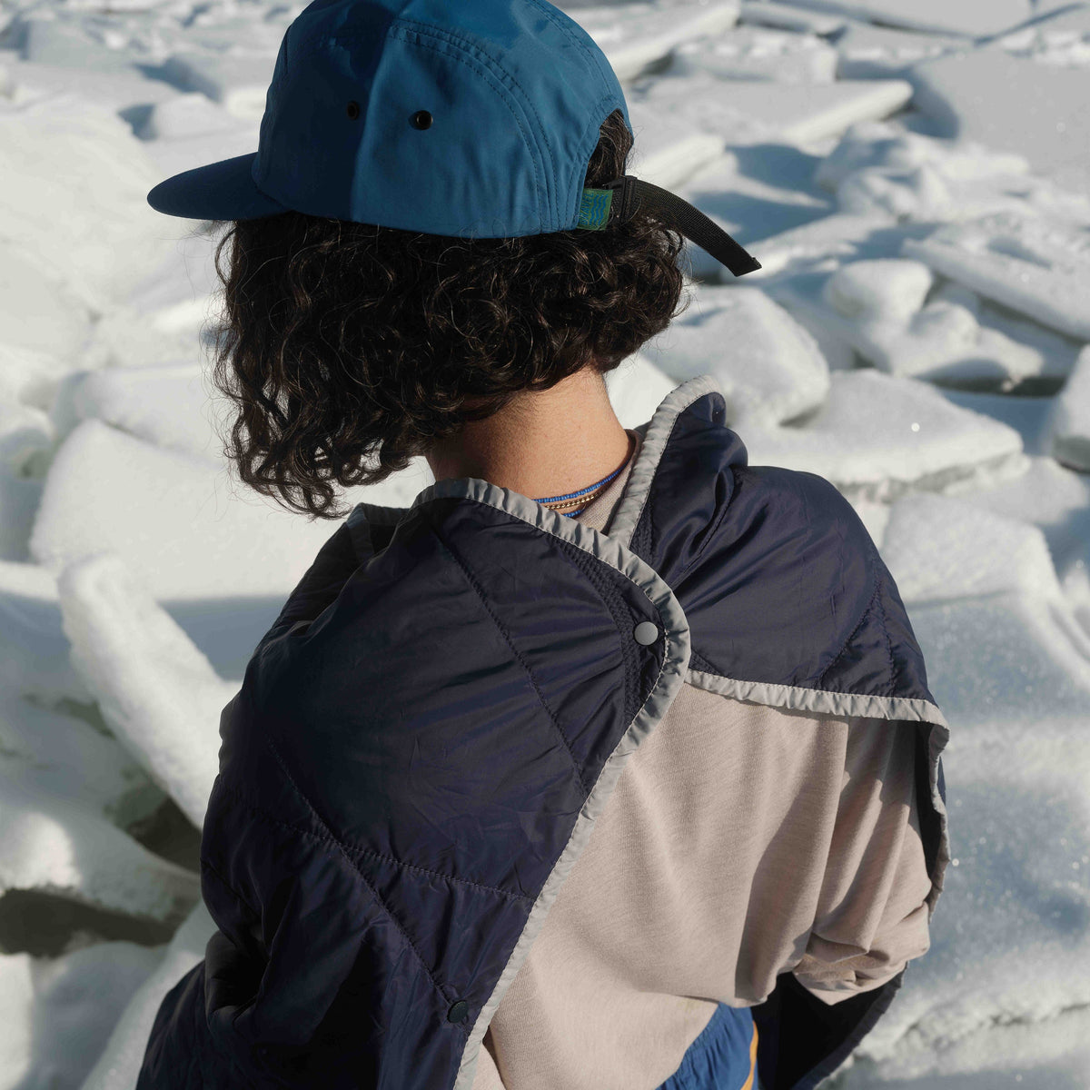 Layover™ Travel Blanket - Stay Cozy Anywhere Without Packing Bulk