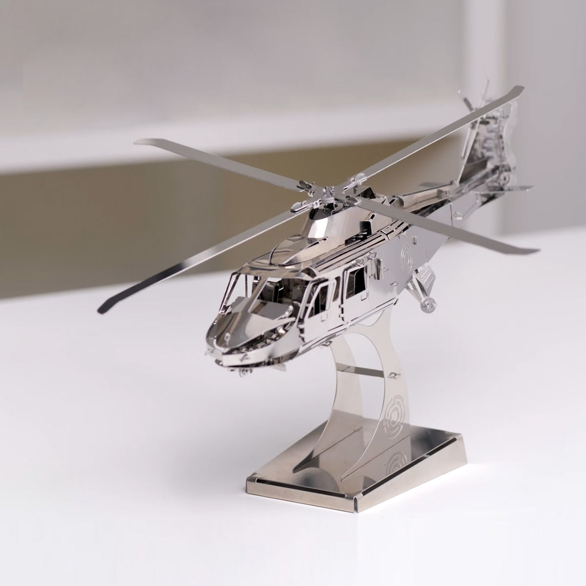 Metal Time Models - Lifting Spirit Helicopter