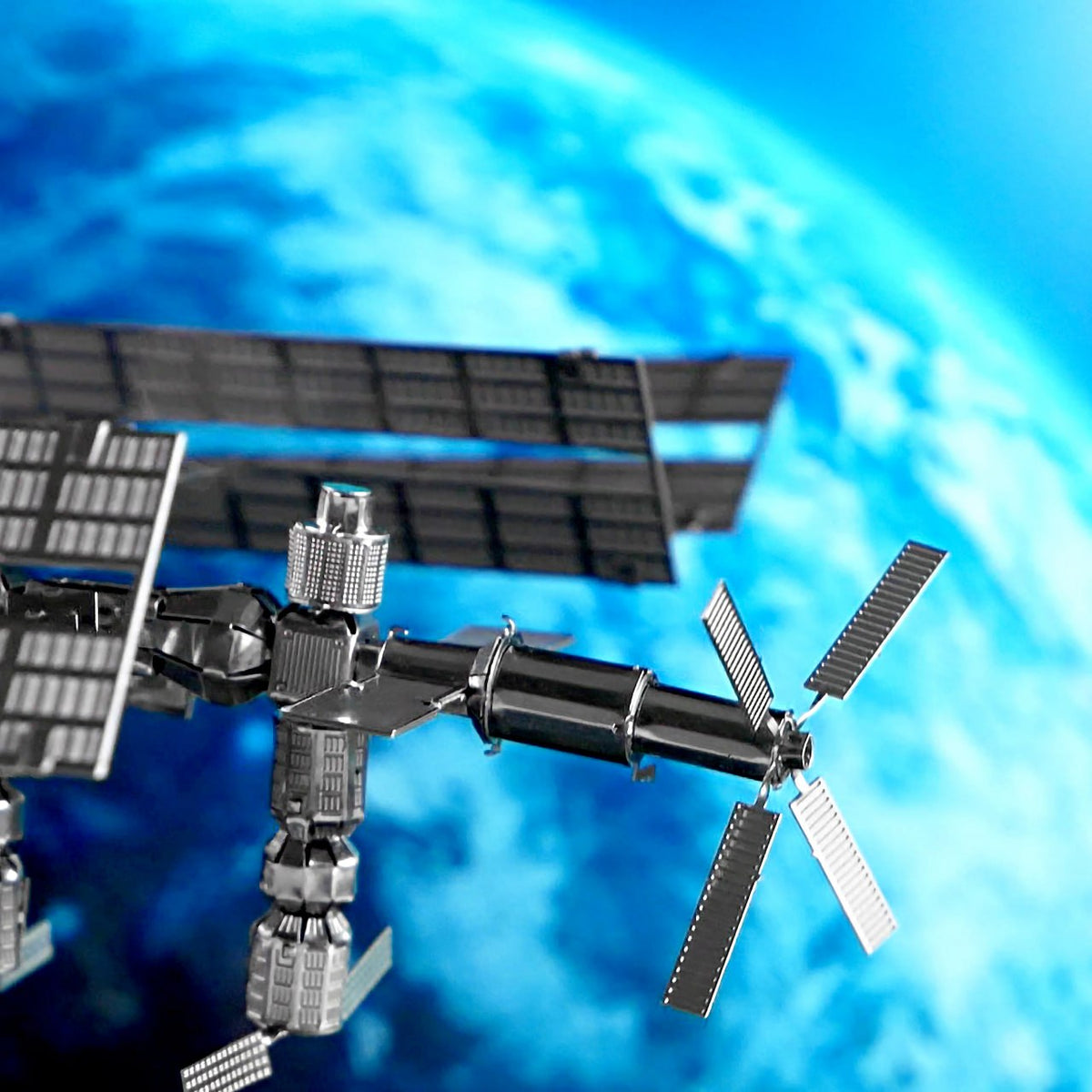 Metal Time Models - Build Your Own Astronaut’s Lodge Space Station