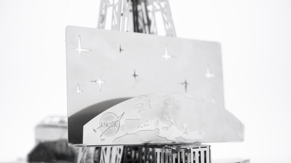 Metal Time Models - Build Your Own Astronaut’s Lodge Space Station