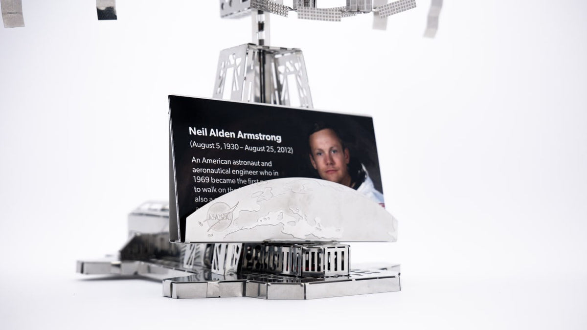 Metal Time Models - Build Your Own Astronaut’s Lodge Space Station