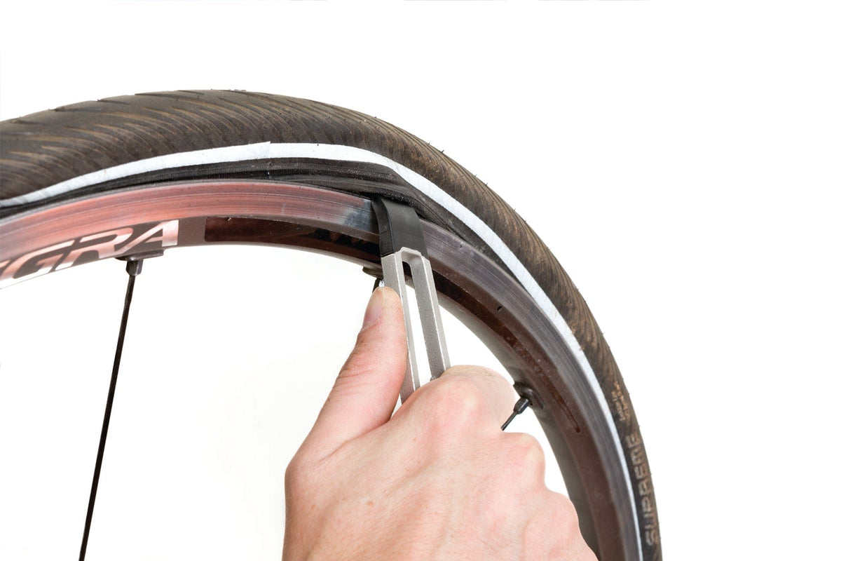 THE NUTTER BY FULL WINDSOR - ALL-IN-ONE BIKE TOOL FOR EVERY RIDE. COMPACT, SMART &amp; DURABLE