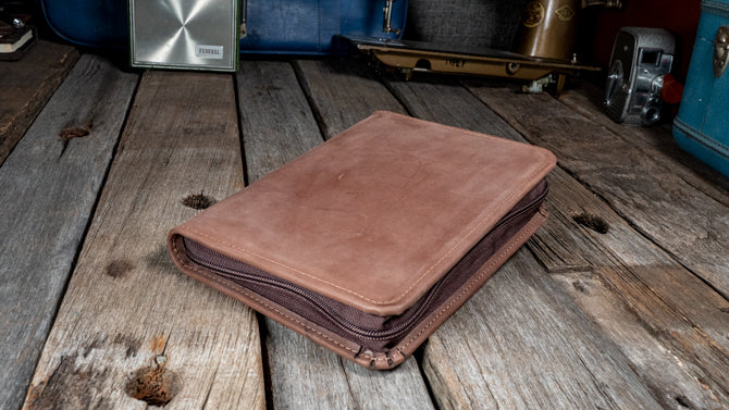 Aspen A5 Universal Leather Case – Customizable, Secure &amp; Timeless